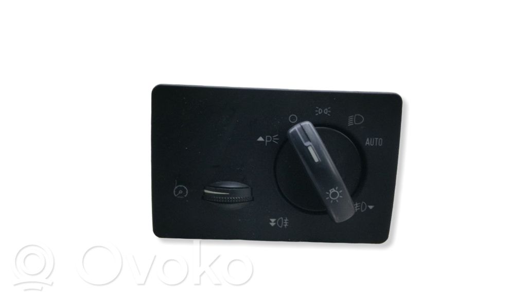 Ford Kuga I Light switch 