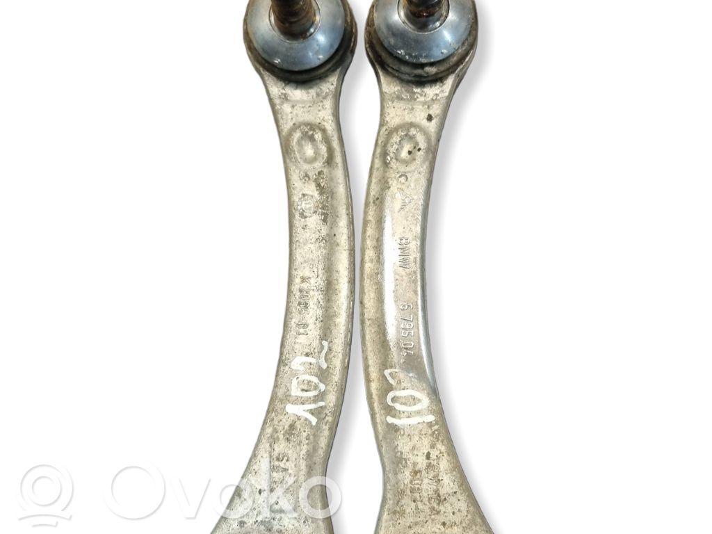 Rear control arm   679504