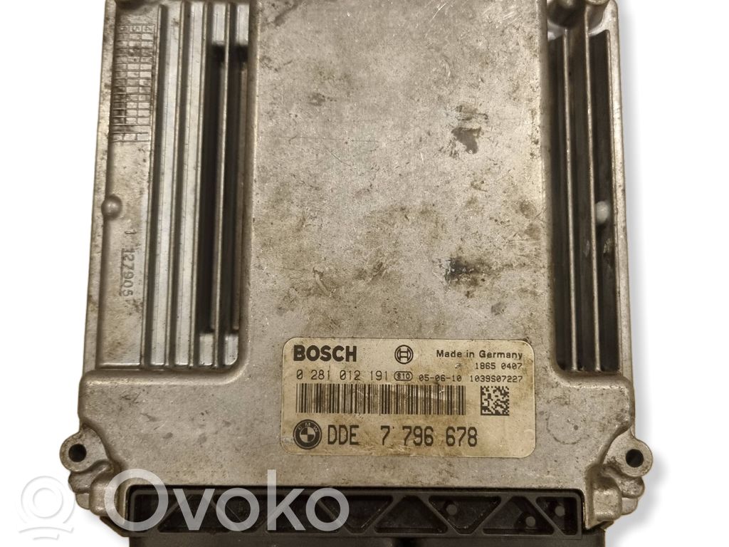 BMW 5 E60 E61 Variklio valdymo blokas 