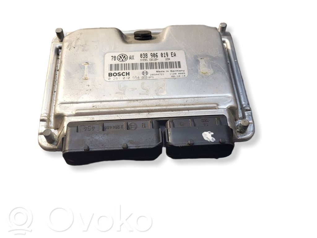Volkswagen PASSAT B5.5 Engine control unit/module 