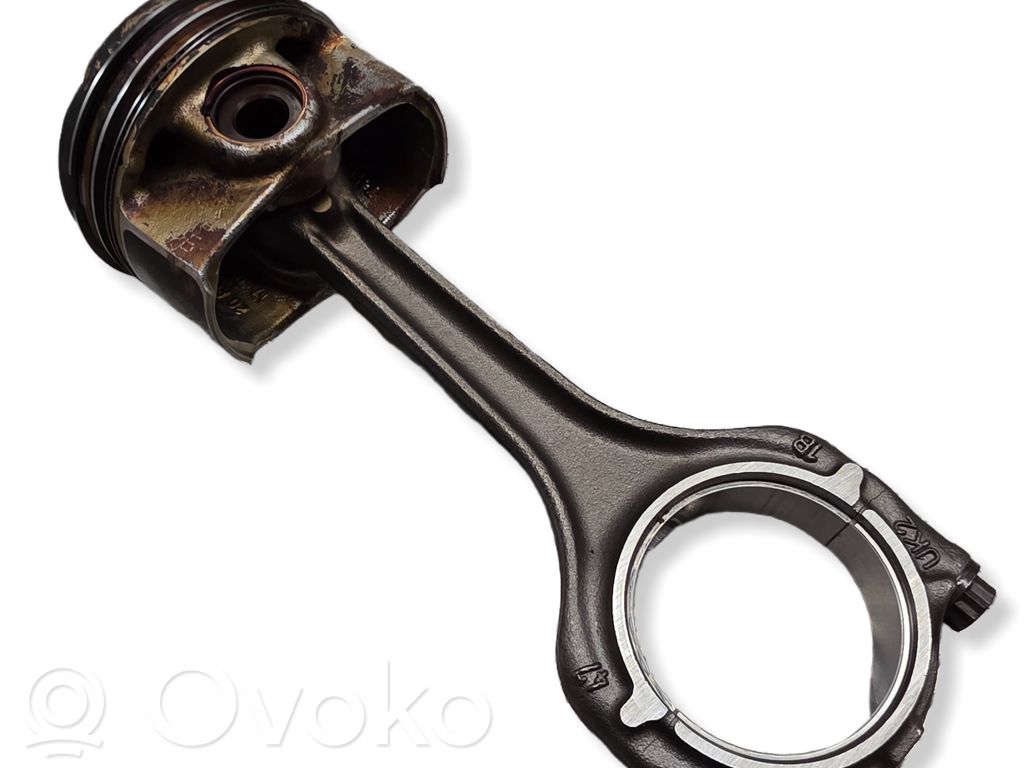 Volkswagen Golf VII Piston with connecting rod 