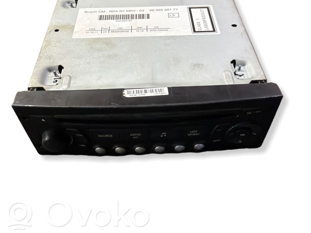 Citroen Berlingo Panel / Radioodtwarzacz CD/DVD/GPS 