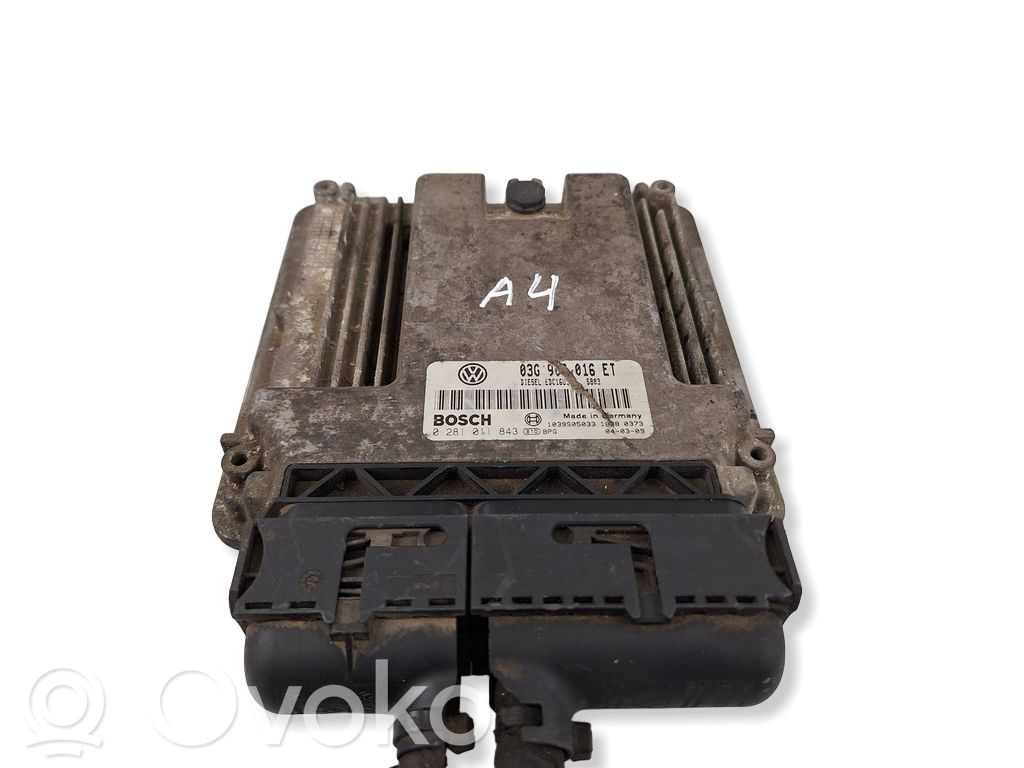 Volkswagen PASSAT B6 Engine control unit/module 