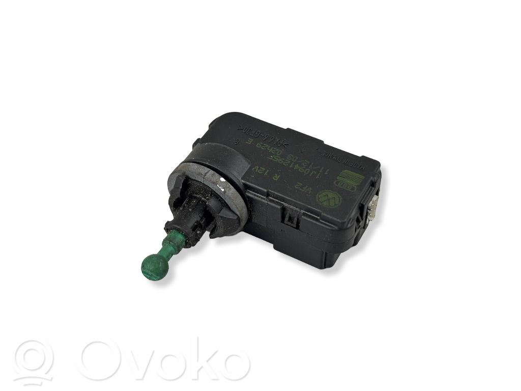 Volkswagen Golf IV Headlight level adjustment motor 
