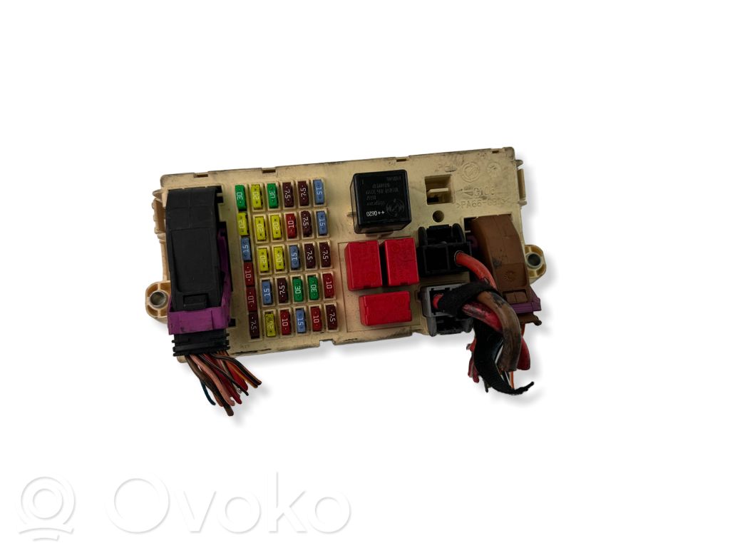 Alfa Romeo 159 Fuse module 