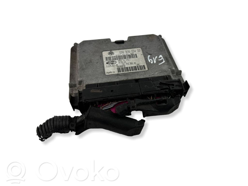 Volkswagen Polo Calculateur moteur ECU 
