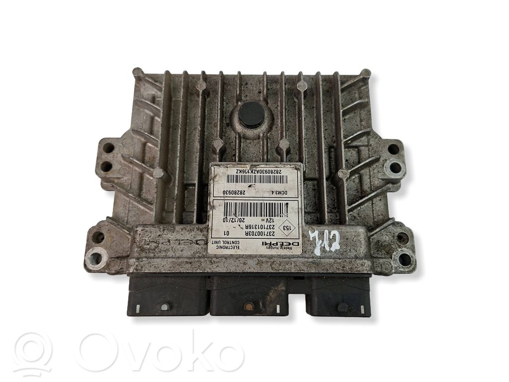Dacia Sandero Engine control unit/module 