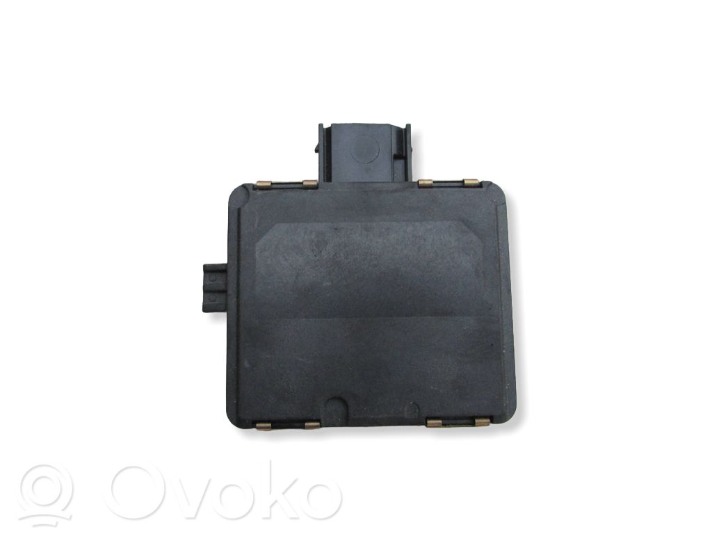Audi Q2 - Sensor de radar Distronic 