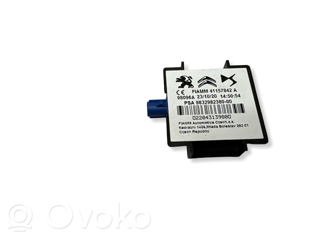 Peugeot 308 Amplificator antenă aeriană 