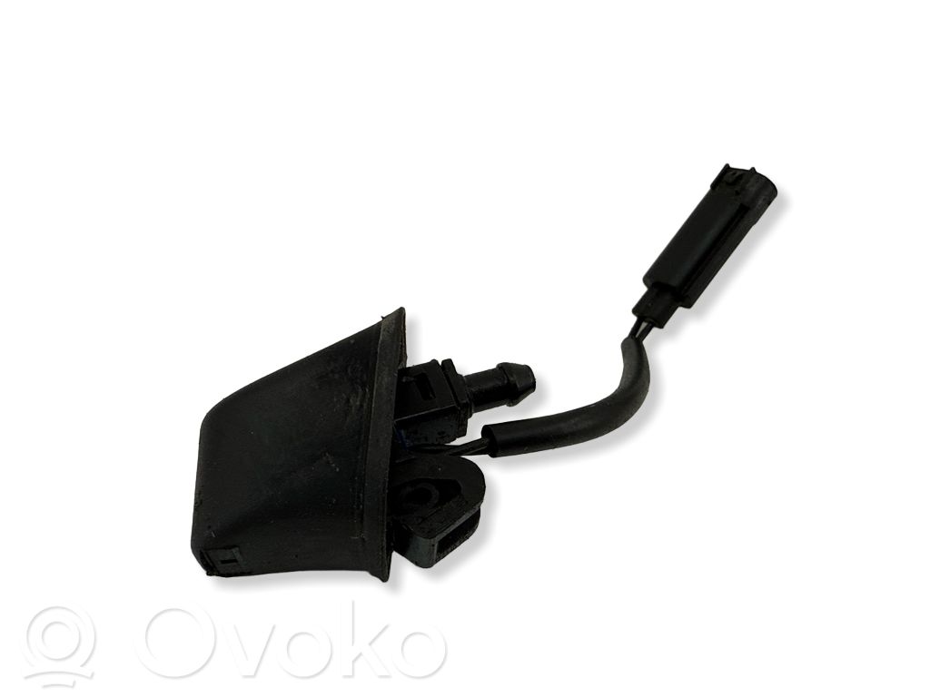 Windshield washer spray nozzle   8365385,19636584,19651621