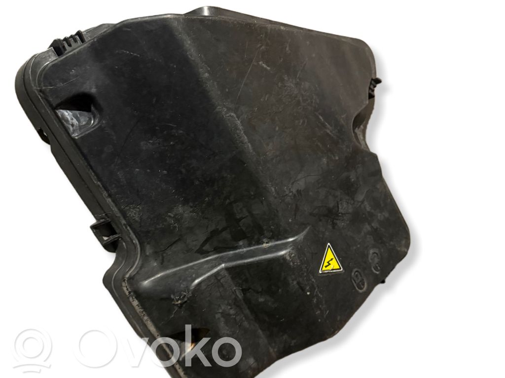 BMW X6 E71 Fuse box cover 