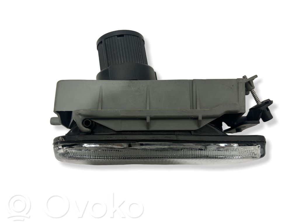 BMW 3 E36 Miglas lukturis priekšā 