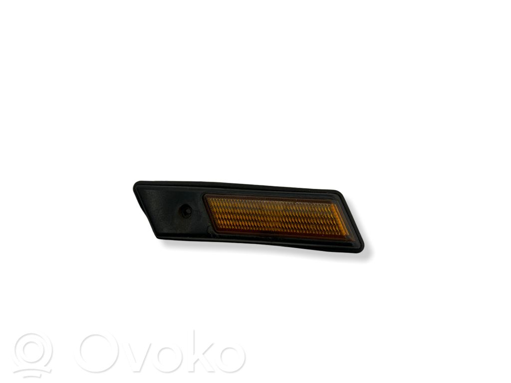 BMW 3 E36 Front fender indicator light 