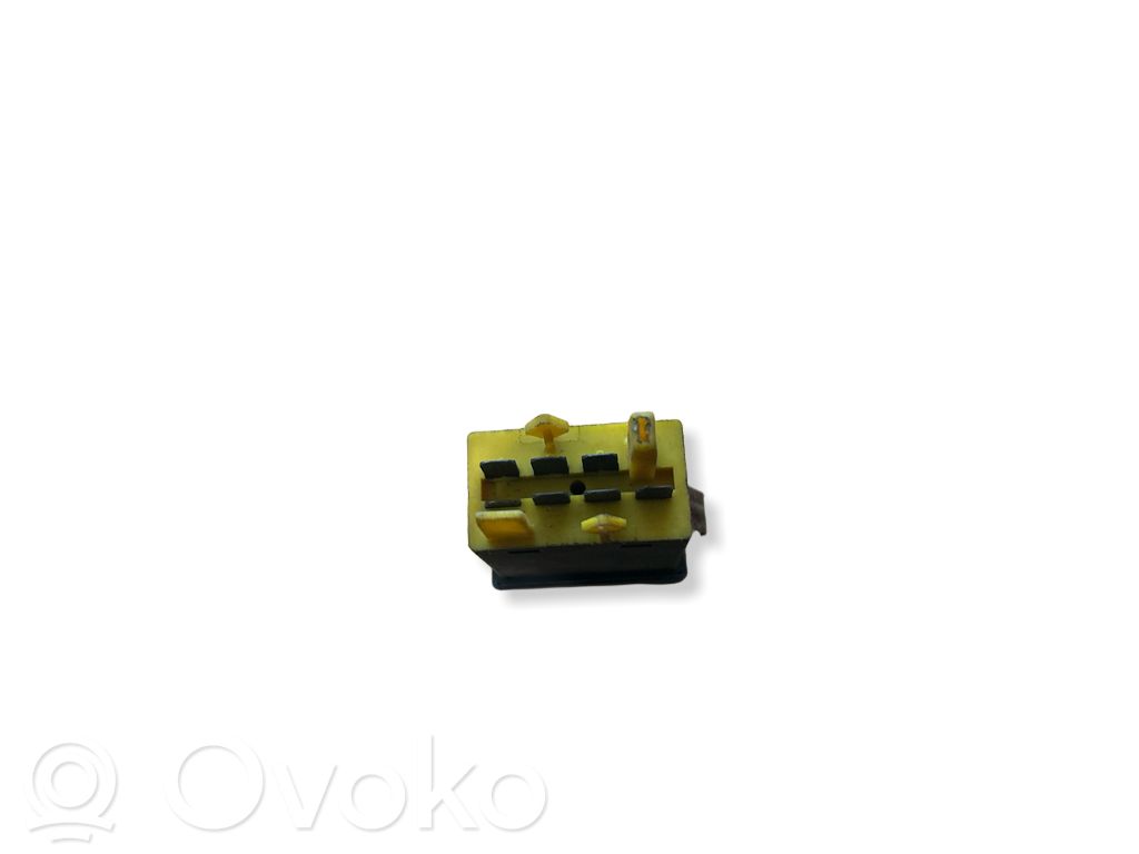 Audi 100 S4 C4 Interruptor de luz antiniebla 
