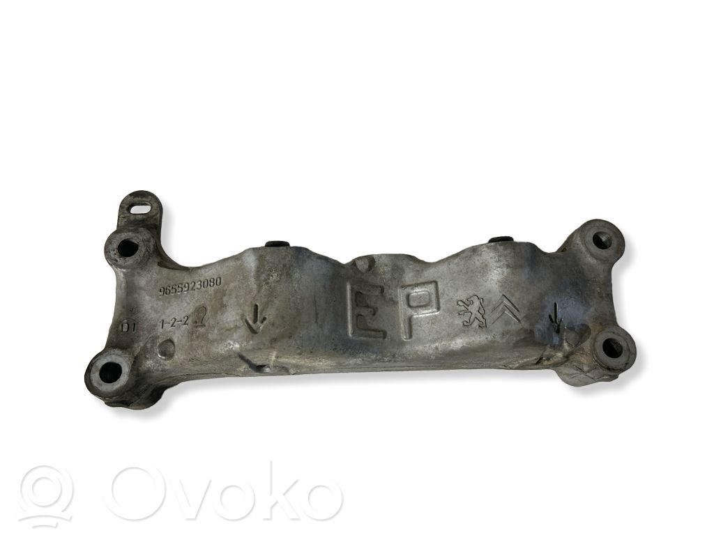 Citroen C4 II Engine mounting bracket 