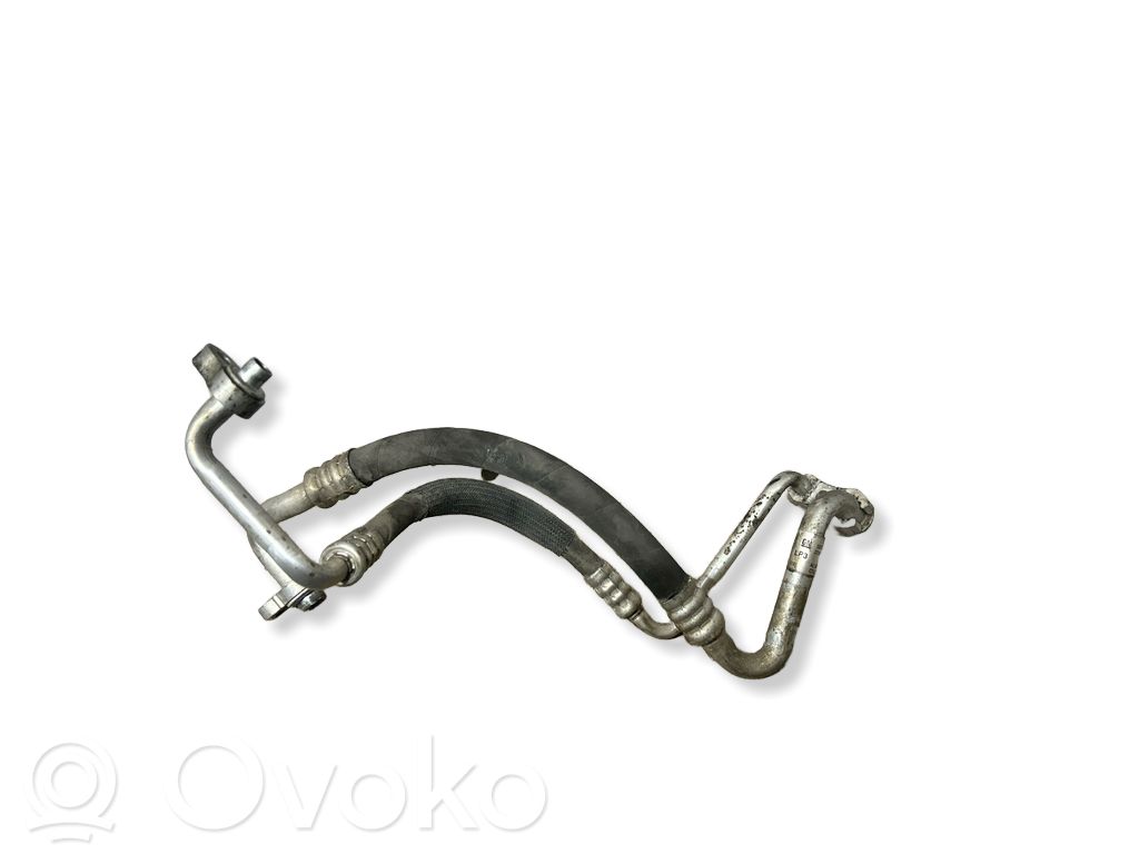 Opel Insignia A Ilmastointilaitteen putki (A/C) 