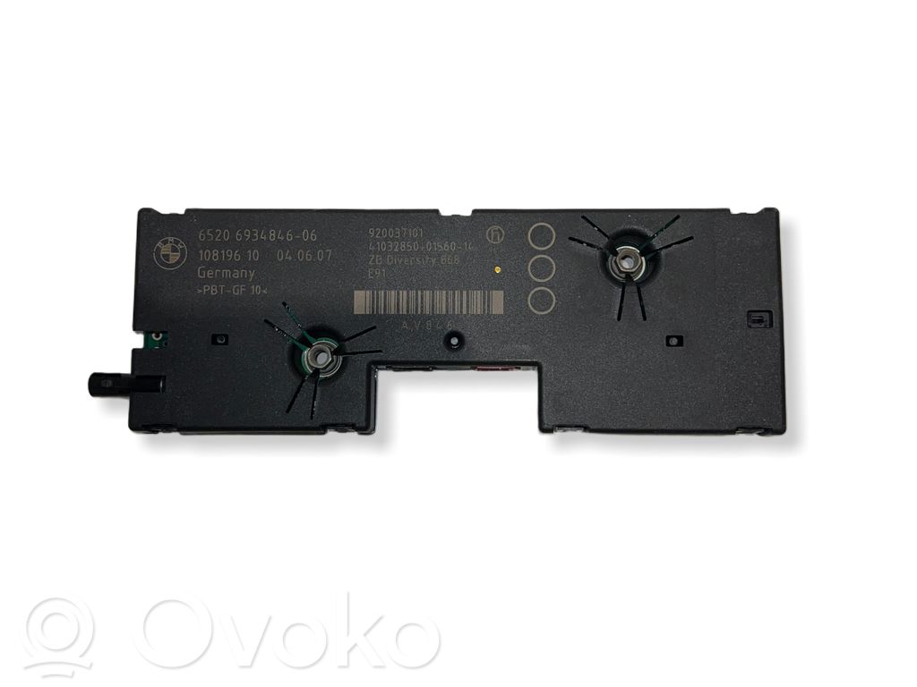 Amplificateur d'antenne   920037101,6934846