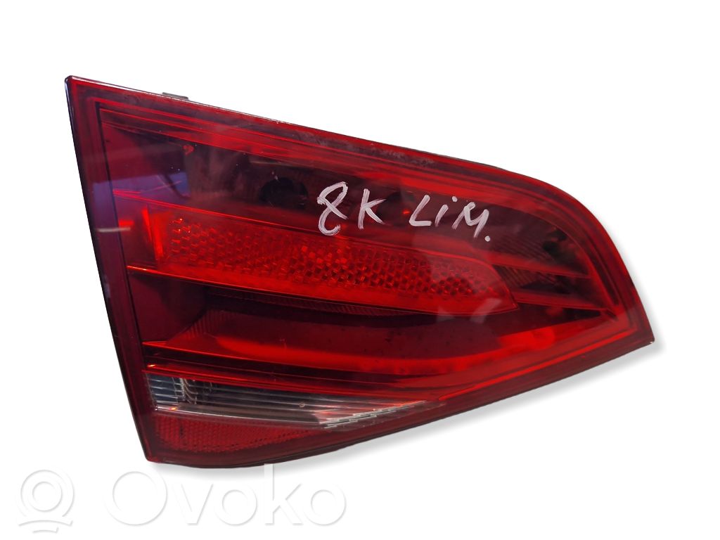 Audi A4 S4 B8 8K Lampă spate în capacul portbagajului 