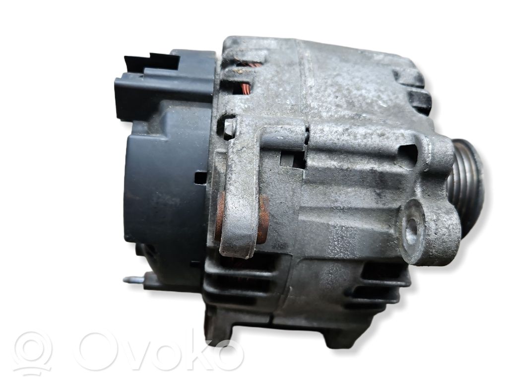 Volkswagen PASSAT CC Generator/alternator 