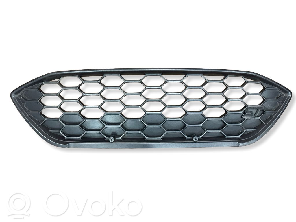 Ford Focus ST Front bumper upper radiator grill 