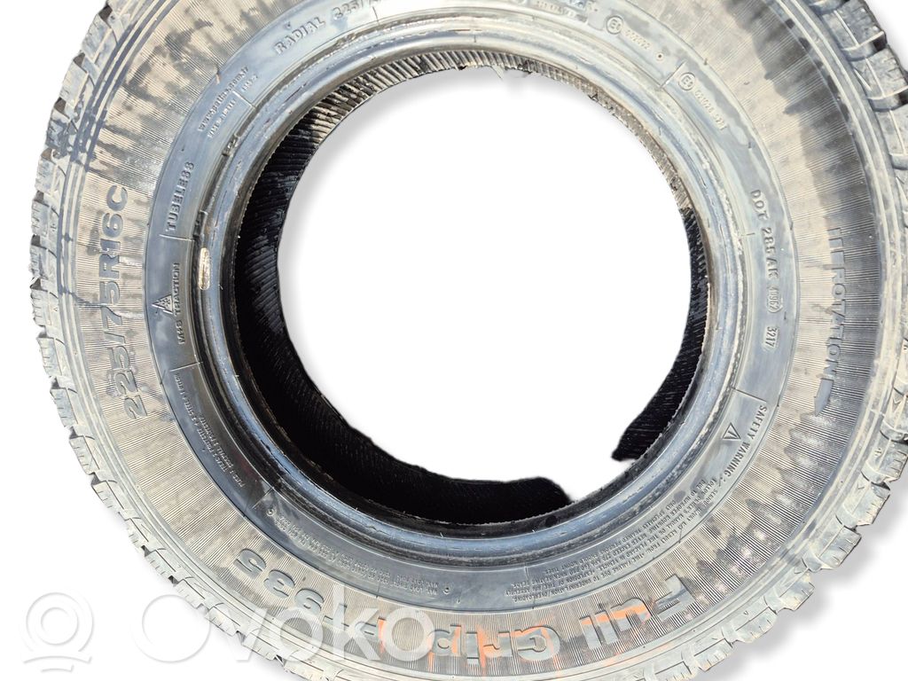 Neumático de verano R16 C