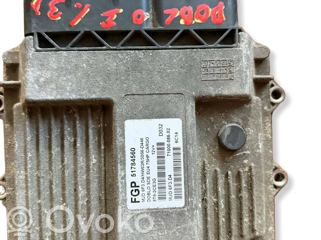 Komputer / Sterownik ECU silnika   FGP51784560