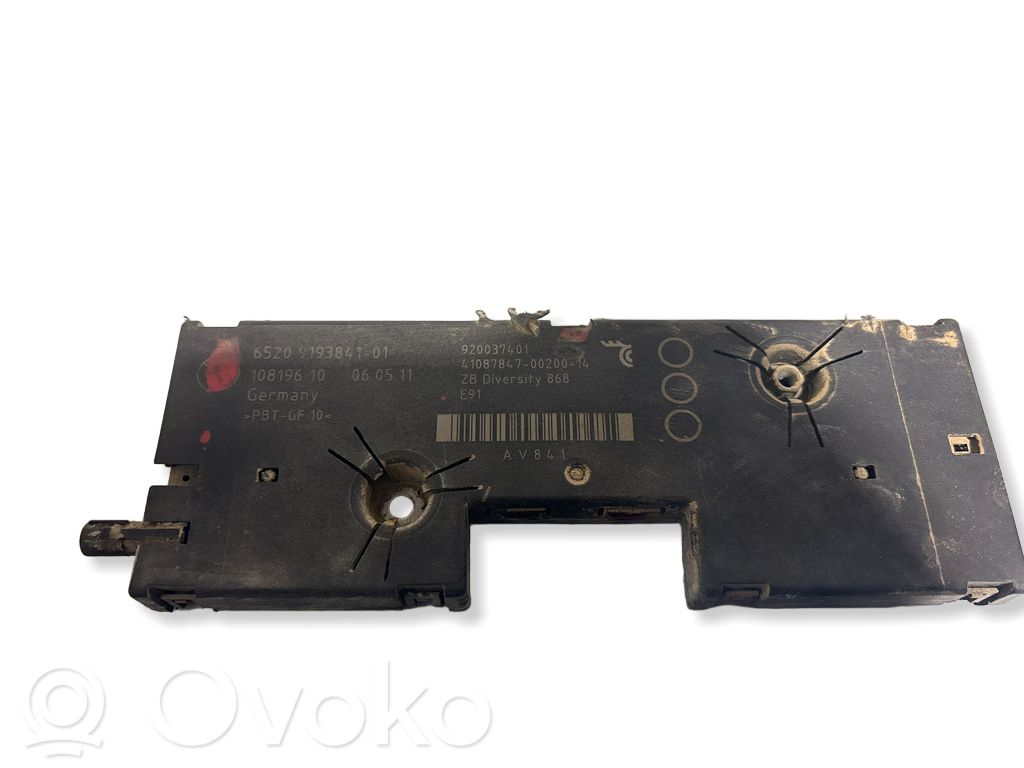 BMW 3 E90 E91 Antenos stiprintuvas 
