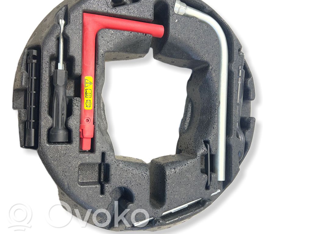 Audi A5 Tool set 
