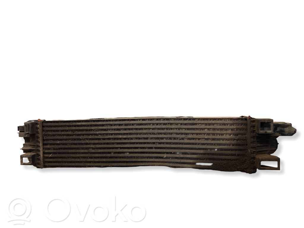 Opel Vivaro Prowadnica powietrza intercoolera 