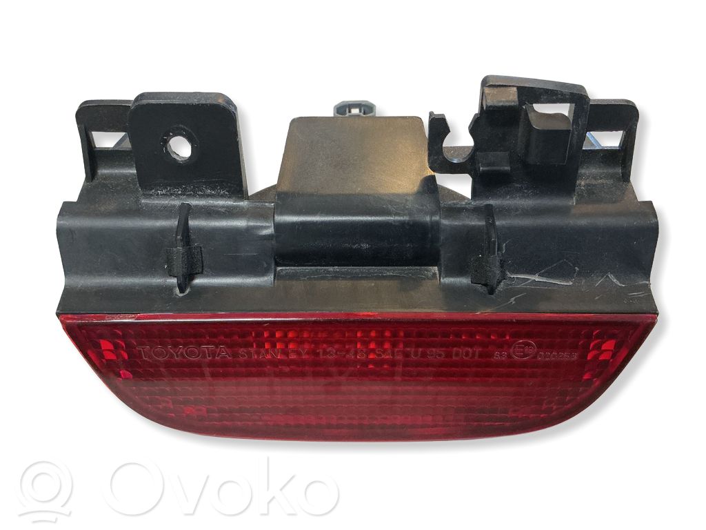 Toyota Corolla E110 Kolmas/lisäjarruvalo 
