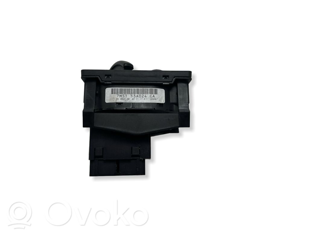 Valokatkaisija   7M5T13A024CA