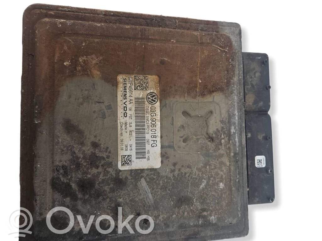 Volkswagen PASSAT B7 Engine control unit/module 