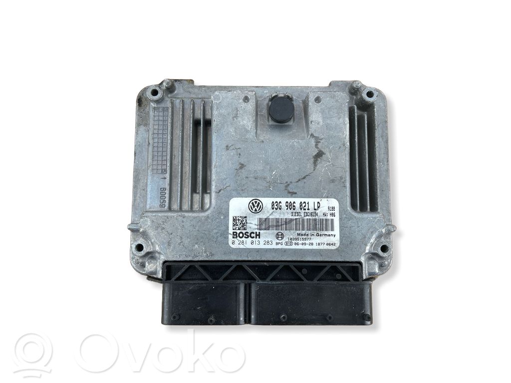 Volkswagen Touran I Engine control unit/module 