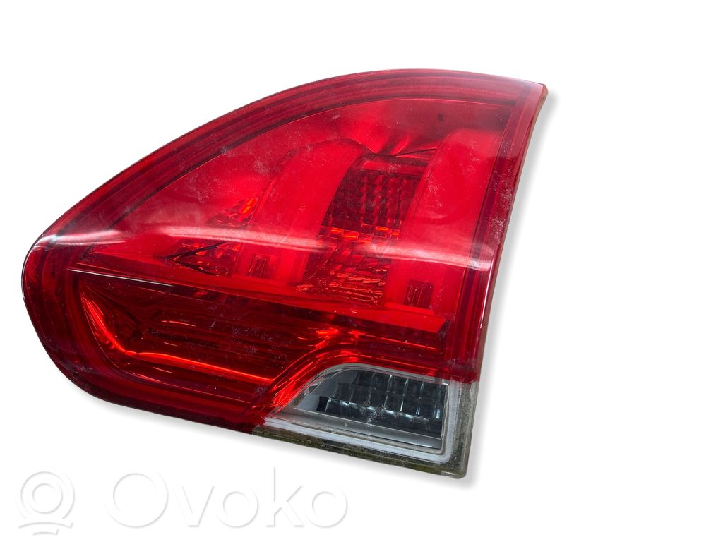 Peugeot 2008 I Takaluukun takavalot 