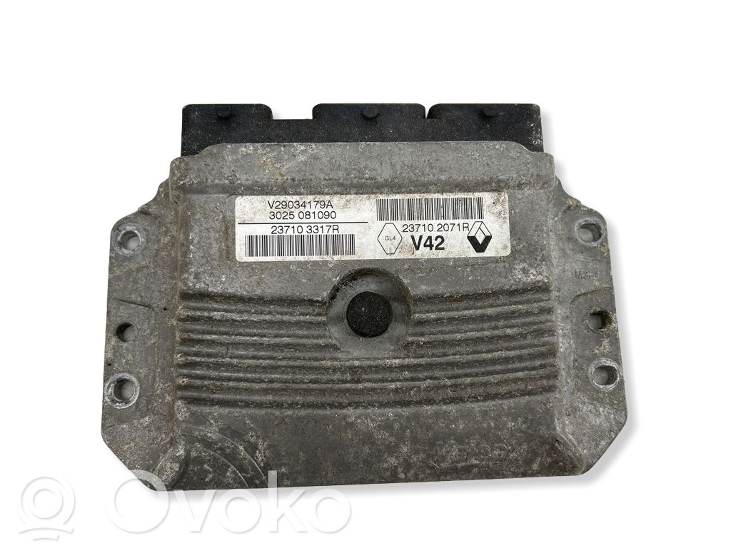 Renault Clio IV Engine control unit/module 