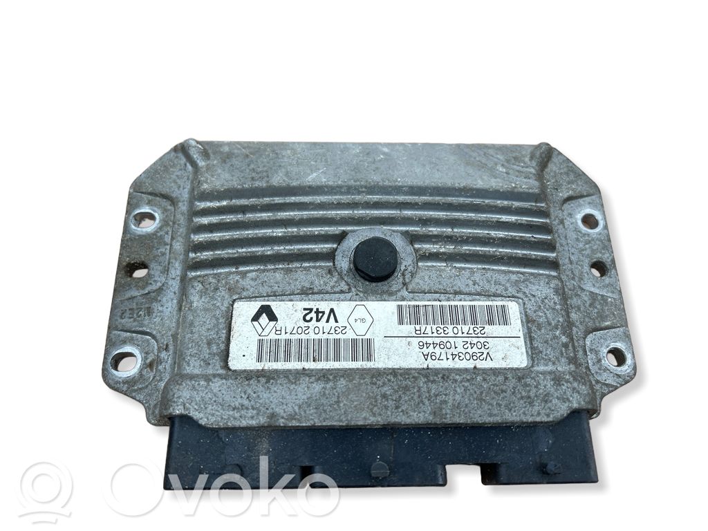 Renault Clio IV Engine control unit/module 