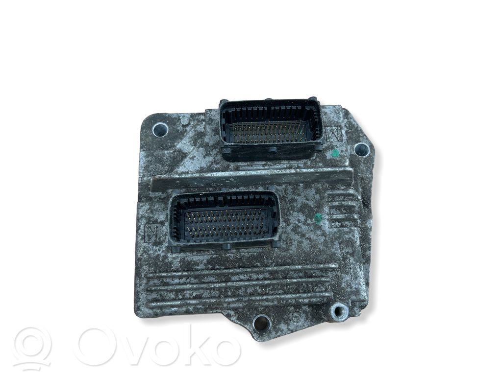 Opel Zafira B Engine control unit/module 