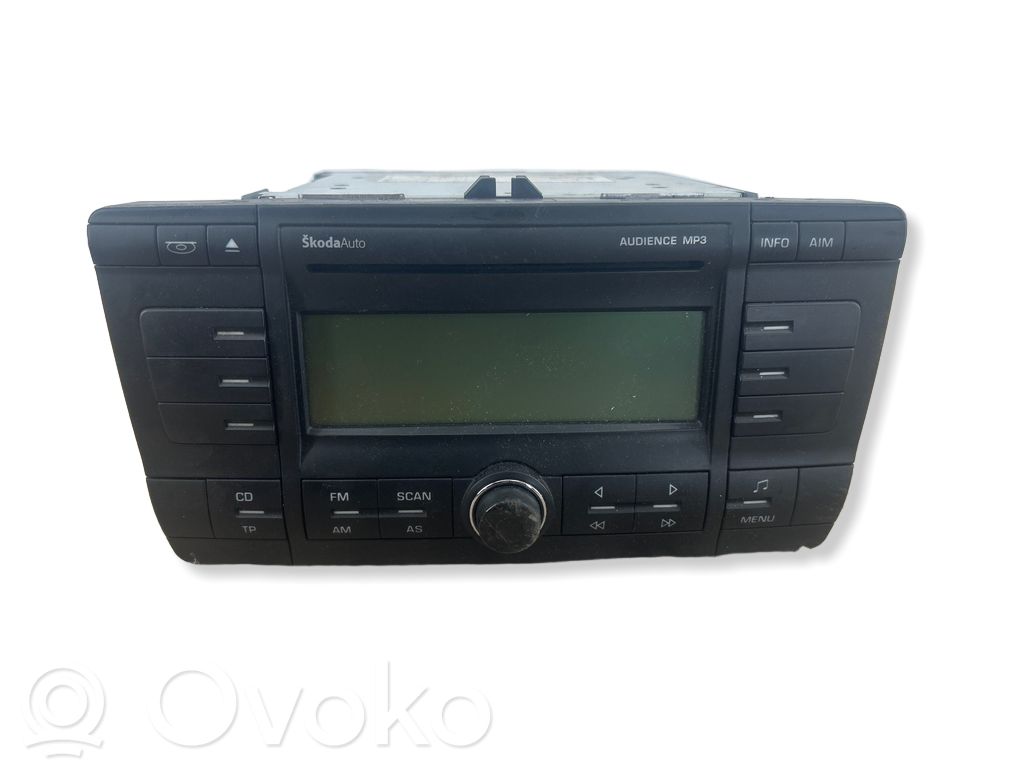 Panel / Radioodtwarzacz CD/DVD/GPS   10R022432,1Z0035156D,VP7SBF18C939AB