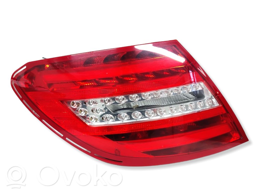 Mercedes-Benz C W204 Lampa tylna 