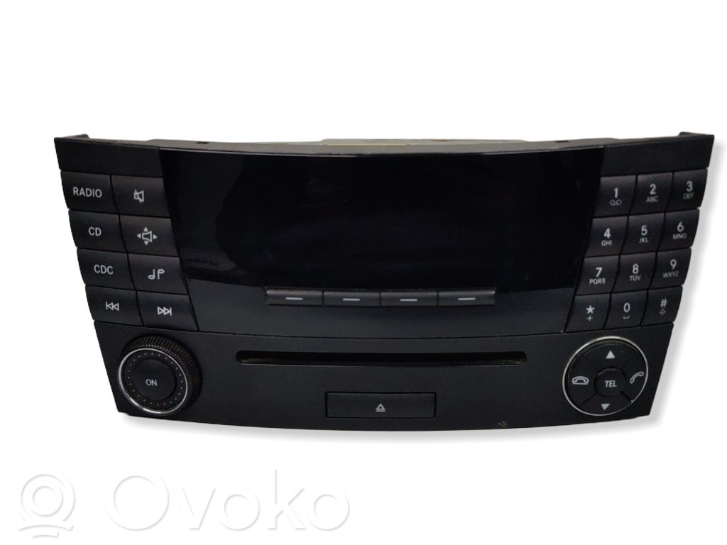 Mercedes-Benz E W211 Panel / Radioodtwarzacz CD/DVD/GPS 