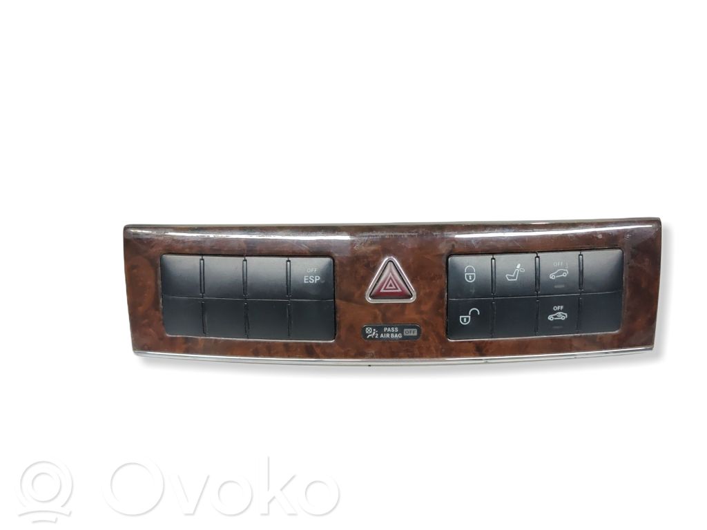Mercedes-Benz C W203 Comutator lumini pericol 