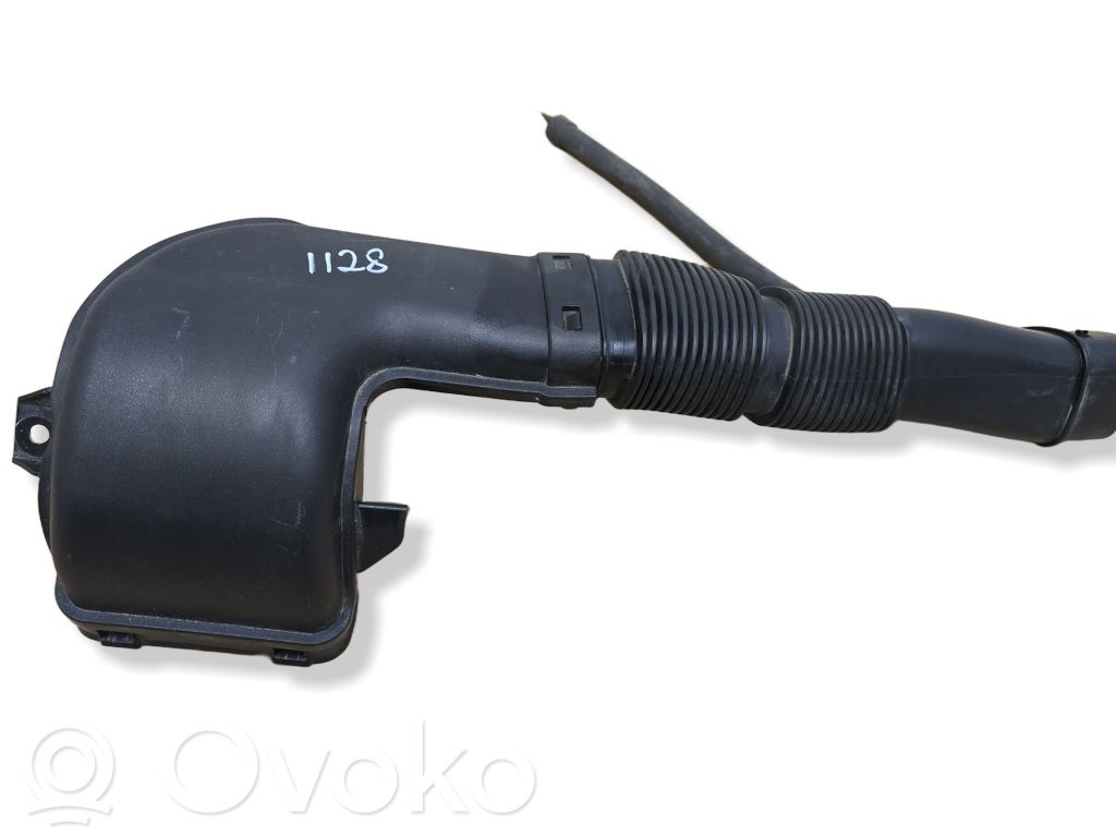 Volvo C70 Ilmanoton kanavan osa 