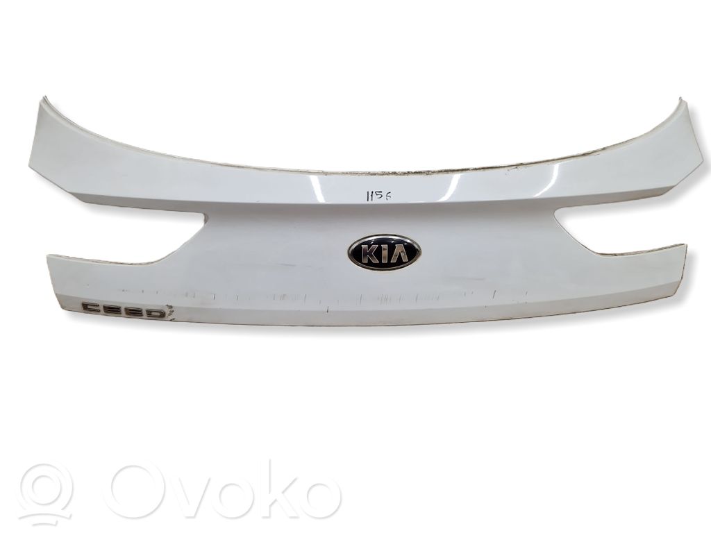 KIA Ceed Tailgate trim 