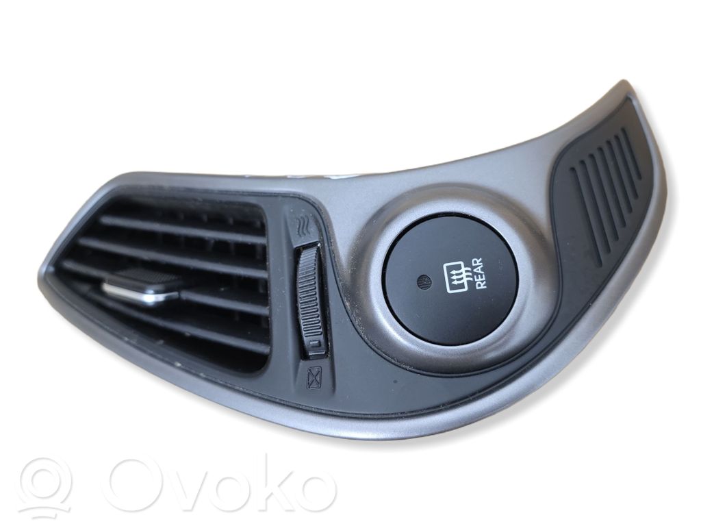 Hyundai ix35 Dysze / Kratki środkowego nawiewu deski rozdzielczej 
