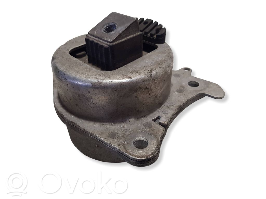 Alfa Romeo Stelvio Engine mount bracket 