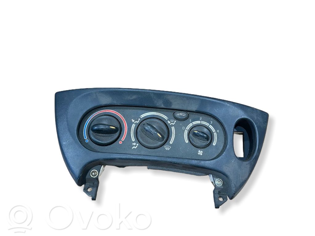 Renault Megane I Climate control unit 