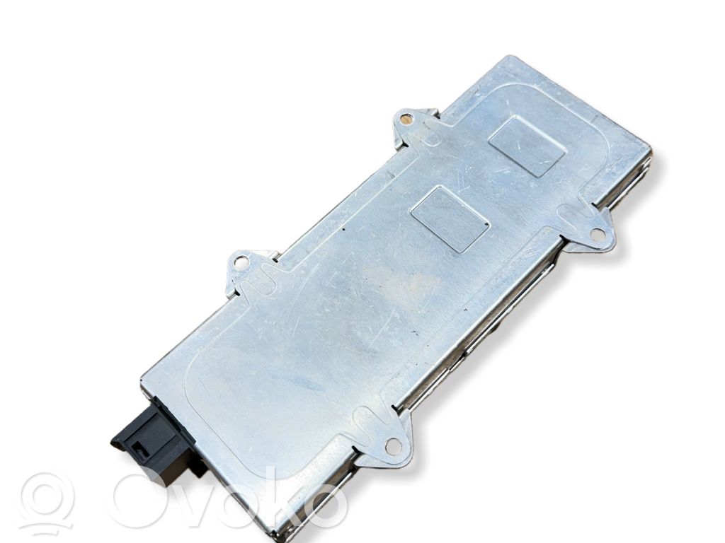 BMW 7 E65 E66 Antenos stiprintuvas 