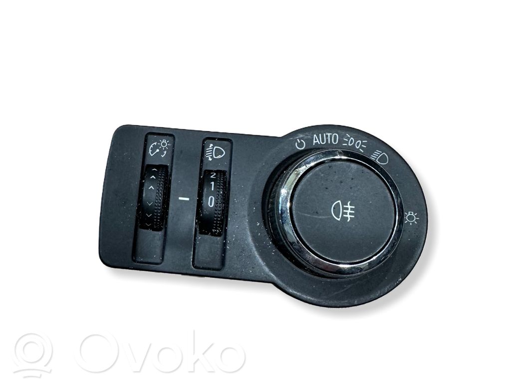 Opel Insignia A Light switch 