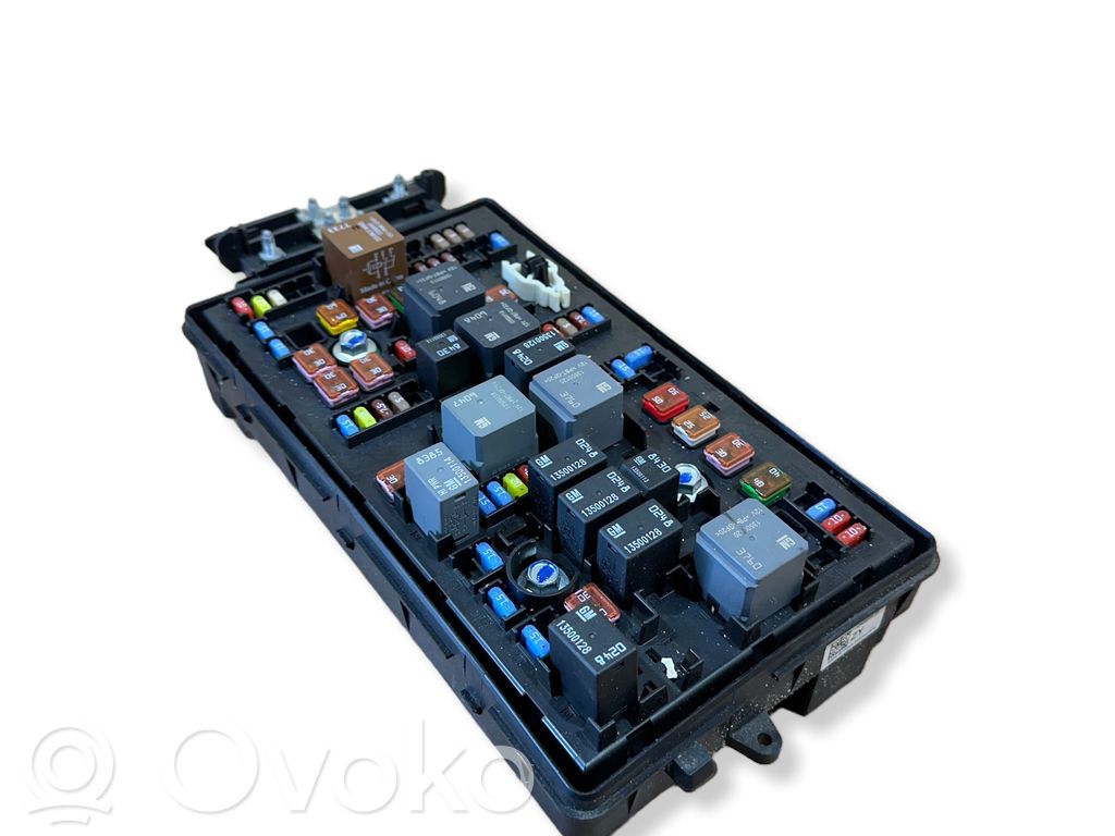 Opel Insignia A Fuse module 