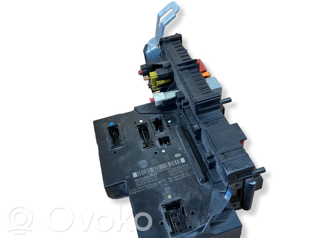 Mercedes-Benz E W212 Fuse module 